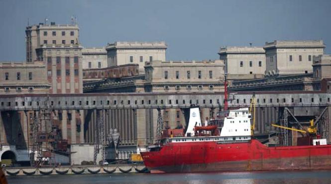 romania mai are doar sase nave de transport sub pavilionul national