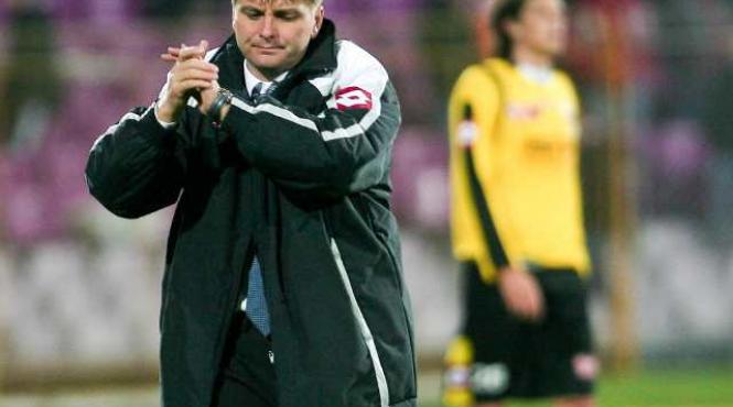 dusan uhrin jr vine luni la timisoara