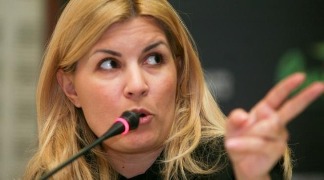 elena udrea am facut precum fat frumos am aruncat prima data buzduganul