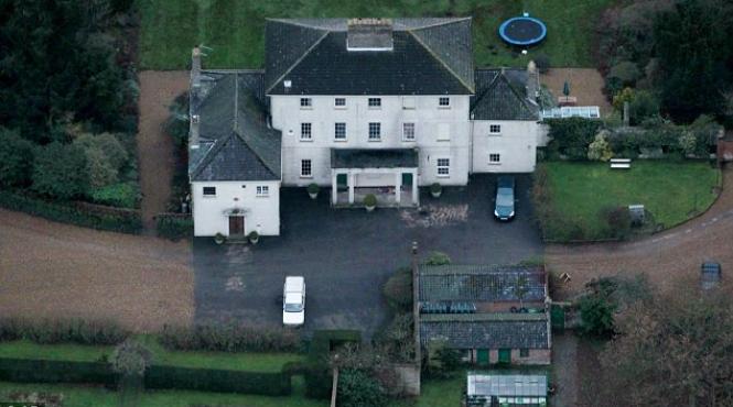 julian assange am petrecut o saptamana intr o gaura neagra