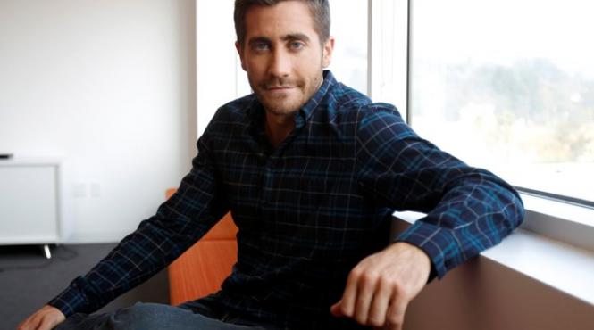jake gyllenhaal da 11 000 de dolari din dragoste