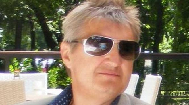 mony vrea sa i impace pe phoenix