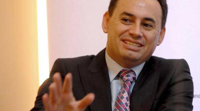 falca se retrage cu dezlegare de la bor