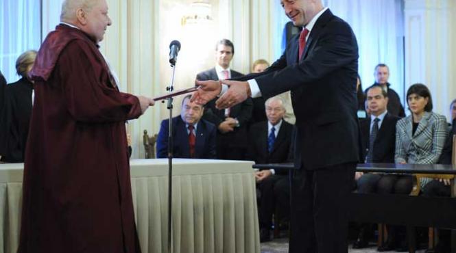curtea constitutionala supercenzorul statal