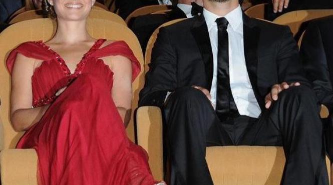 logodna lui natalie portman iubire sau interes