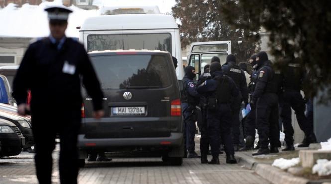 15 politisti de la vama siret arestati preventiv pentru 29 de zile