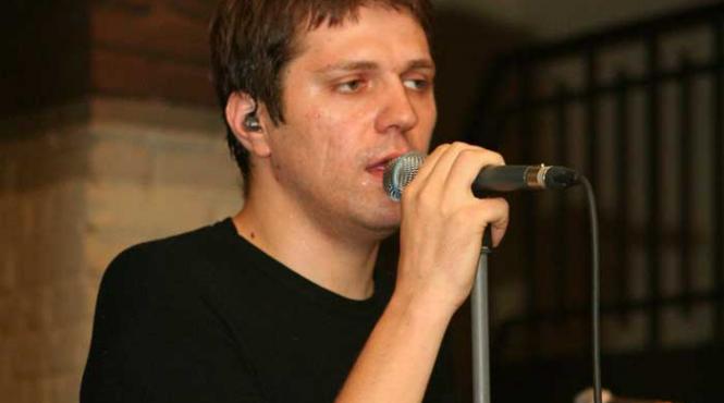 al treilea album byron e perfect joi lansarea