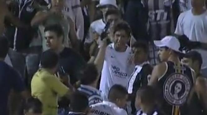 video in brazilia se vine cu pistolul la meci