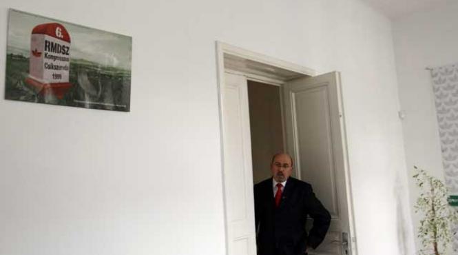 dupa 18 ani udmr schimba seful la al x lea congres