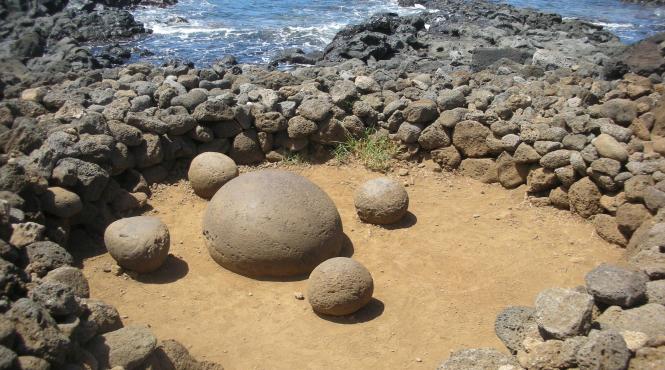 insula pastelui locul de unde rasare soarele si apune luna