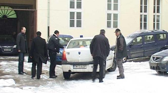 lugoj suspecti retinuti in cazul crimei chirugicale un fost politist si un fost militar