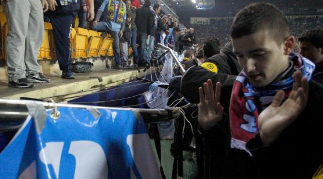 efectul raducanu fanii lui napoli au daramat tribuna la villarreal