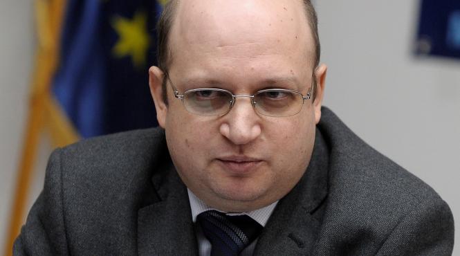 lincu pdl ul este beneficiarul direct al mitei din vami