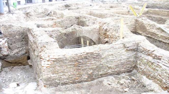 manastirea de sub asfalt