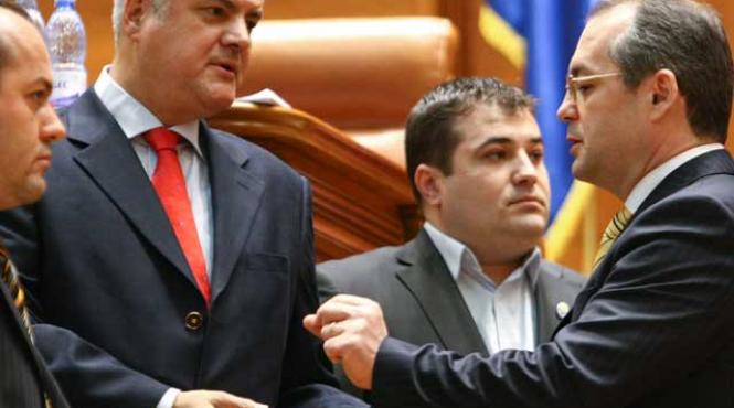 nastase catre boc nu ne scoateti din criza ca acum cresc preturile la toate