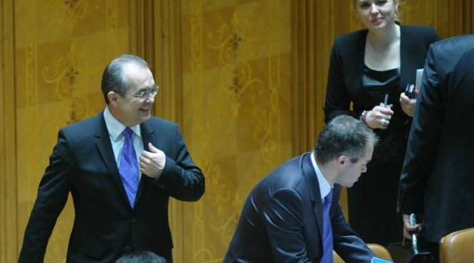 guvernul boc acuzat ca e marioneta lui viktor orban