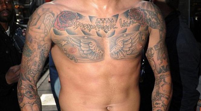 chris brown violent dupa ce a fost intrebat la tv de incidentul cu rihanna video