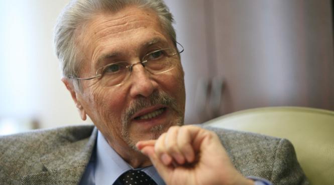 emil constantinescu conflictul din libia pune in lumina degradarea politicii externe a romaniei