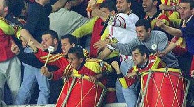 mesajul fanilor lui galatasaray hagi te vom iubi in continuare