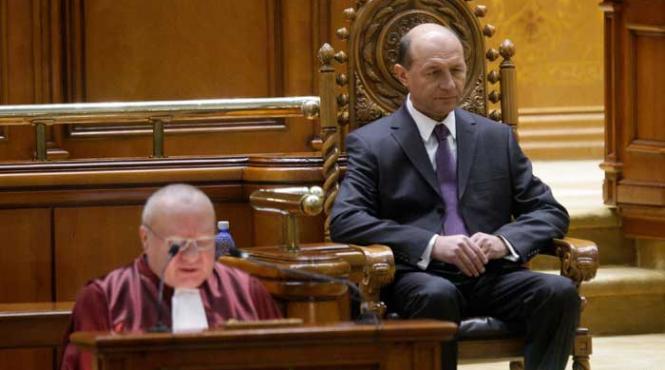 in 2005 basescu intervenea la curtea constitutionala