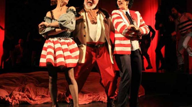 nevestele vesele de la teatrul metropolis