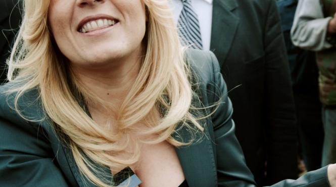 elena udrea si comoara din ruinele buzoiene