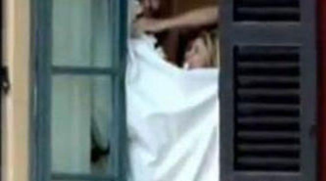 pique si shakira surprinsi in ipostaze romantice in italia