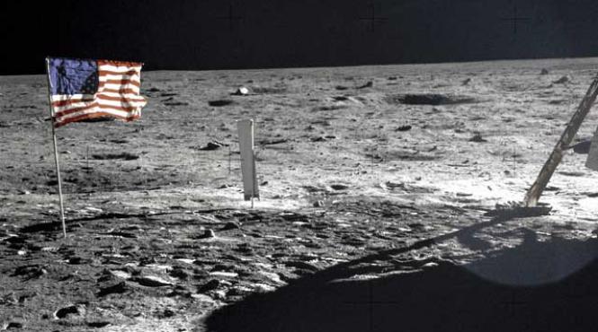 vocea primei aselenizari