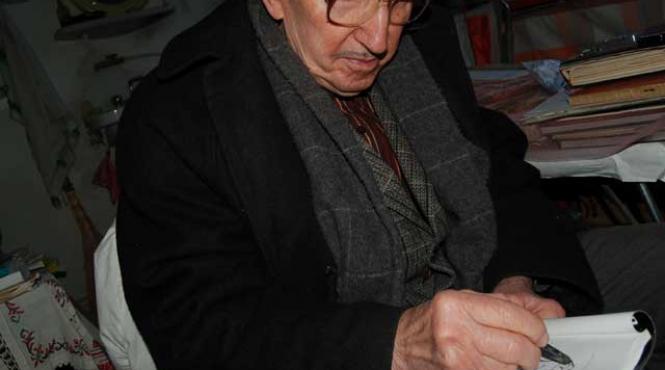 dan hatmanu politicianul roman are fruntea ingusta si bratele lungi