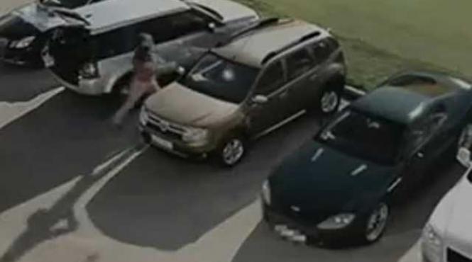 dacia duster vandalizata intr un spot publicitar pentru piata germana video