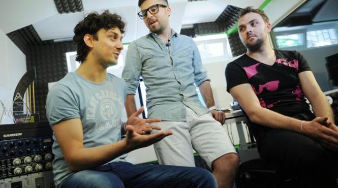 france presse succesul artistilor romani un balsam pentru o tara corupta si saraca