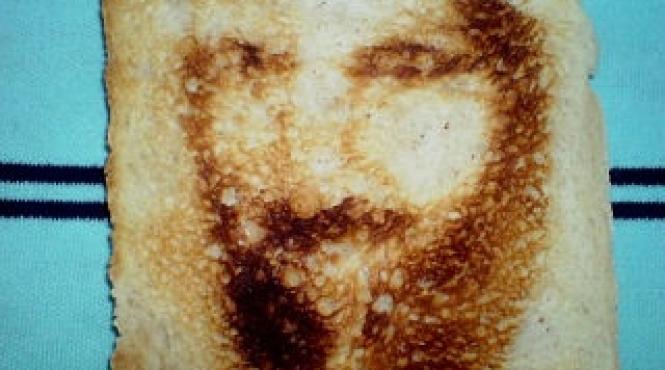 teroare in toaster bin laden reincarnat in paine