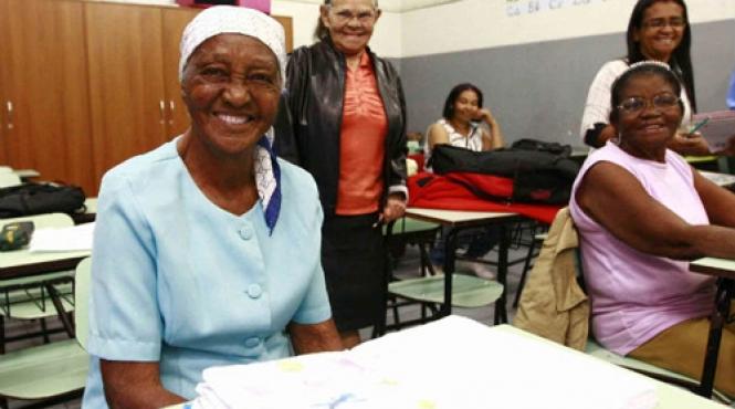 la 100 de ani o brazilianca e eleva in clasa i