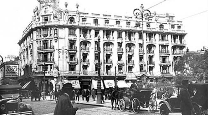 romanii primesc relaxat loviturile