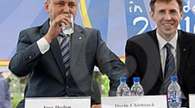 rezultate finale in chisinau chirtoaca si dodon merg in turul doi