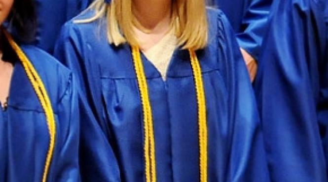 dakota fanning actrita copil a terminat liceul si are planuri pentru facultate