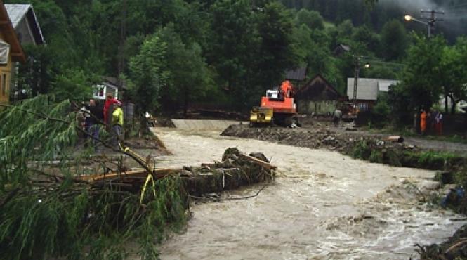 cod galben si portocaliu de inundatii pe mai multe rauri din tara vezi zonele afectate