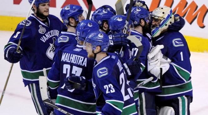 finala nhl meciul 5 vancouver castiga si conduce la general cu 3 2