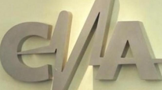 un membru cna a scos pistolul pe masa in timpul unei sedinte la parlament