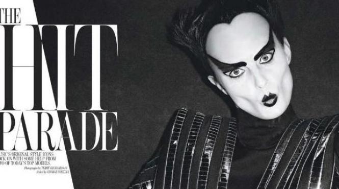 vezi cum i a inviat revista w pe michael jackson si tupac shakur