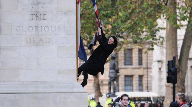 fiul chitaristului pink floyd condamnat la 16 luni de inchisoare