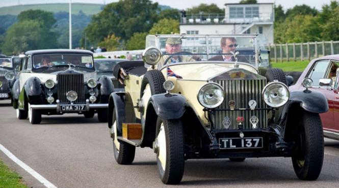 rolls royce aniverseaza 100 de ani de spirit of ecstasy