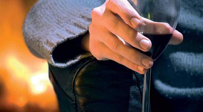 vinul rosu protejeaza dintii si gingiile