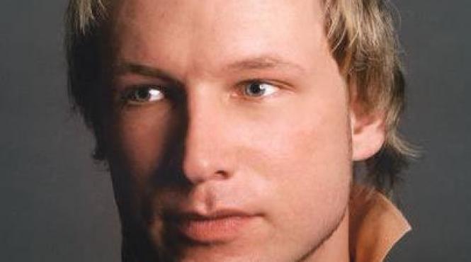 criminalul din utoya se numeste anders behring breivik este blond are ochi albastri si este antimusulman