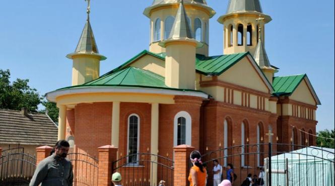 eparhia odessa ataca prima biserica romaneasca din ucraina
