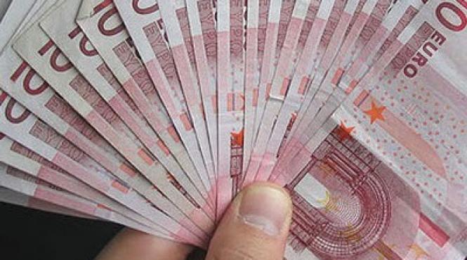 cum au fugit grecii de teama falimentului cu valizele de bani sa cumpere proprietati la londra