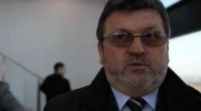 primarul din deta l as ruga pe bogdan sa se predea ca tata sunt alaturi de el