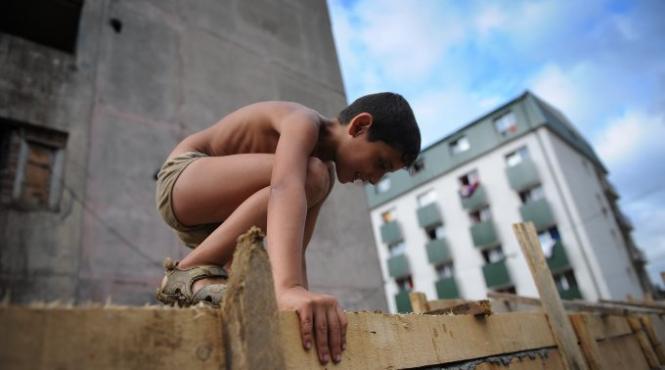 romii din baia mare pusi in spatele zidului galerie foto