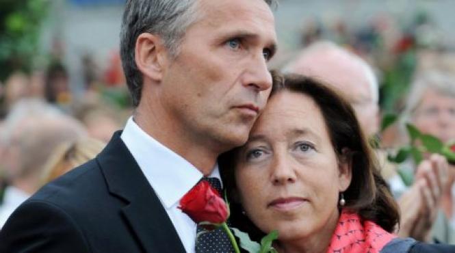 norvegia premierul participa la o ceremonie intr o moschee in memoria victimelor atacurilor