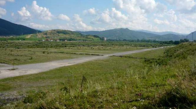 o comuna din romania isi construieste pista de formula 1 cel mai cunoscut proiectant de circuite de viteza din lume a facut deja macheta